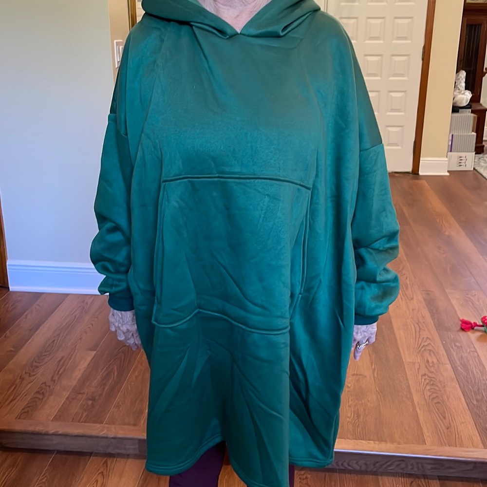 Comfy Hoodie - Size Fits All - Color Green
